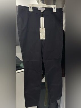 Tommy Bahama Women's Straight Leg Pants in Black